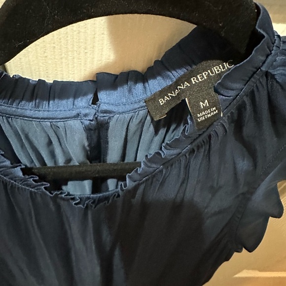 Banana Republic Sleeveless Top - Picture 3 of 3